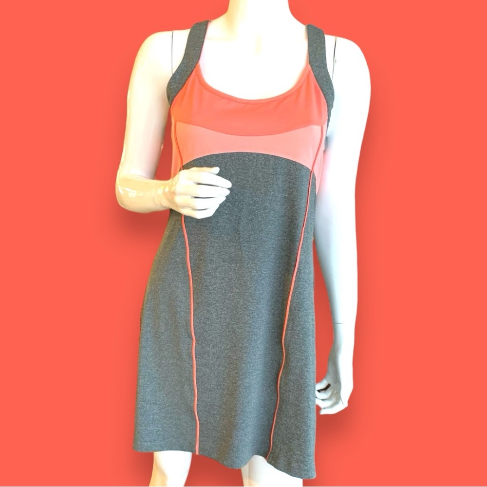BOLLE’ HIGH PERFORMANCE GREY/CORAL TENNIS PICKLEBALL GOLF DRESS. WOMEN’S SIZE L